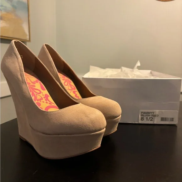 Steve Madden Pammyy Blush Suede Platform Wedges - Picture 1 of 14